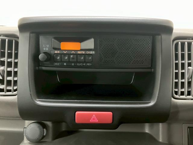 弊社全車両プロの査定士による査定・鑑定書付きで御座います。また、事故車や修復歴車などの取り扱いは１台もございませんのでご安心くださいませ！　【無料通話００７８－６０４２－７７３０】