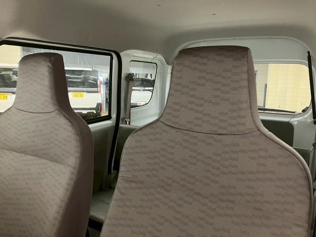 お客様のカーライフをサポートさせて頂きます。販売だけではなく整備も併設した大型のサービス工場で熟練のサービススタッフがサポートさせていただきます。お任せ下さい！【無料通話００７８－６０４２－７７３０】