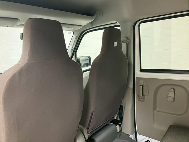 弊社全車両プロの査定士による査定・鑑定書付きで御座います。また、事故車や修復歴車などの取り扱いは１台もございませんのでご安心くださいませ！　【無料通話００７８－６０４２－７７３０】