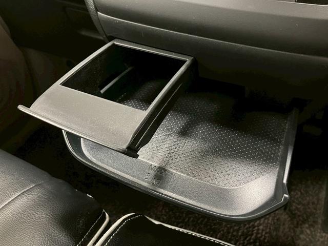 弊社は鈑金工場も併設！おくるまを綺麗な状態でカーライフも安心！ぶつけっちゃった！事故にあってしまった際も迅速対応が可能です！【無料通話００７８－６０４２－７７３０】