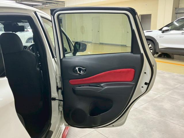 こちらのお車は熟練の担当者が一週間で約１０万台流通する本土のオークション会場より、品質を重視、厳選して仕入れた１台です。お問い合わせお待ちしております。【無料通話００７８－６０４２－７７３０】