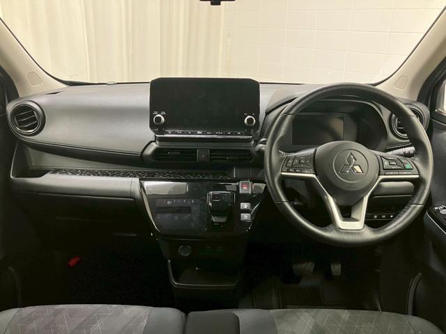 広々とした駐車場をご用意してお待ちしております。展示場には豊富な在庫をご用意。メーカー問わず比較していただけます。【無料通話００７８－６０４２－７７３０】