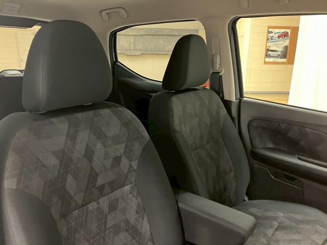 ディーラーならではの安心感、県内最大級２０レーンの自社指定サービス工場完備。熟練のサービススタッフが購入後も長いお付き合いをお客様のお車をサポート致します！【無料通話００７８－６０４２－７７３０】