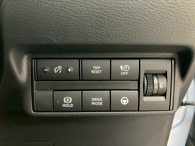 弊社は鈑金工場も併設！おくるまを綺麗な状態でカーライフも安心！ぶつけっちゃった！事故にあってしまった際も迅速対応が可能です！【無料通話００７８－６０４２－７７３０】