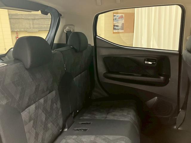 お客様のカーライフをサポートさせて頂きます。販売だけではなく整備も併設した大型のサービス工場で熟練のサービススタッフがサポートさせていただきます。お任せ下さい！【無料通話００７８－６０４２－７７３０】