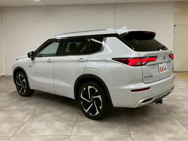 ディーラーならではの安心感、県内最大級２０レーンの自社指定サービス工場完備。熟練のサービススタッフが購入後も長いお付き合いをお客様のお車をサポート致します！【無料通話００７８－６０４２－７７３０】