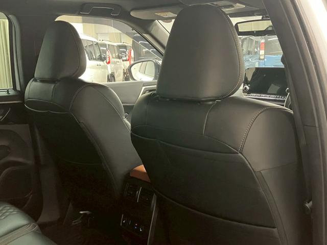 広々とした駐車場をご用意してお待ちしております。展示場には豊富な在庫をご用意。メーカー問わず比較していただけます。【無料通話００７８－６０４２－７７３０】