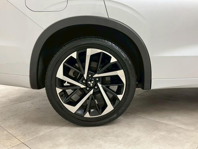 １２ヵ月走行距離無制限の三菱認定中古車保証！！全国の三菱正規ディーラーで受けられる保証有り♪内容詳細につきましては、店舗までお気軽にお問い合わせくださいませ【無料通話００７８－６０４２－７７３０】