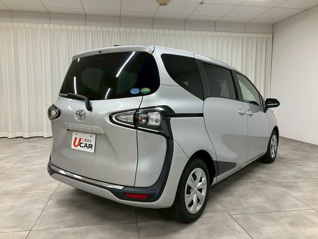 お客様のカーライフをサポートさせて頂きます。販売だけではなく整備も併設した大型のサービス工場で熟練のサービススタッフがサポートさせていただきます。お任せ下さい！【無料通話００７８－６０４２－７７３０】