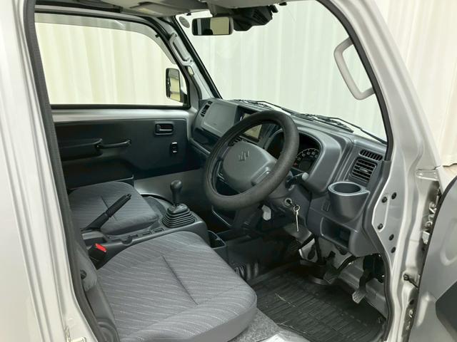 キャリイトラック KX ・本土仕入・5速MT・走行10990km・三菱認定中古車・社外ナビ・地デジTV・Bluetooth対応・ETC・衝突被害軽減ブレーキ・エアコン・パワステ・荷台マット(13枚目)