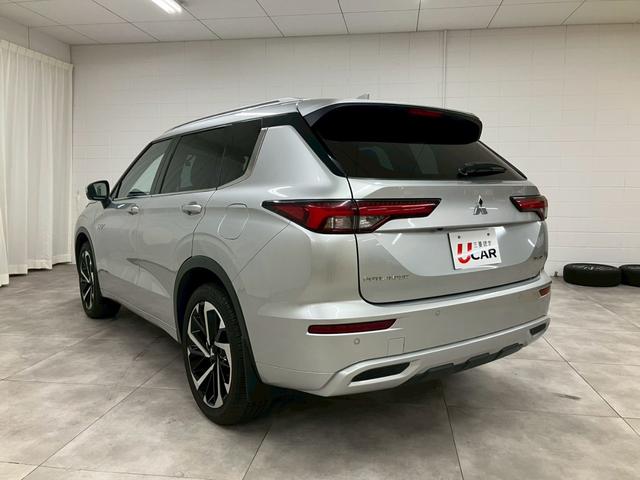 ディーラーならではの安心感、県内最大級２０レーンの自社指定サービス工場完備。熟練のサービススタッフが購入後も長いお付き合いをお客様のお車をサポート致します！【無料通話００７８－６０４２－７７３０】