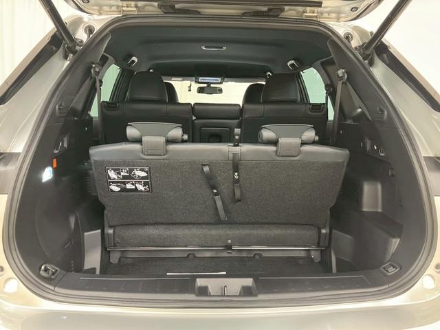 ディーラーならではの安心感、県内最大級２０レーンの自社指定サービス工場完備。熟練のサービススタッフが購入後も長いお付き合いをお客様のお車をサポート致します！【無料通話００７８－６０４２－７７３０】