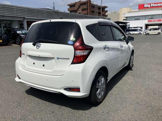 ノート １．２　ｅ－ＰＯＷＥＲ　Ｂ　ＦＯＵＲ　４ＷＤ　／純正ナビ／バックカメラ／ＥＴＣ／ドライブレコ（2枚目）