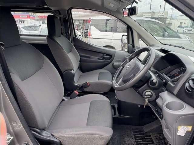 ＮＶ２００バネットバン １．６　ＤＸ　４ＷＤ　／ナビ／ＥＴＣ／（3枚目）