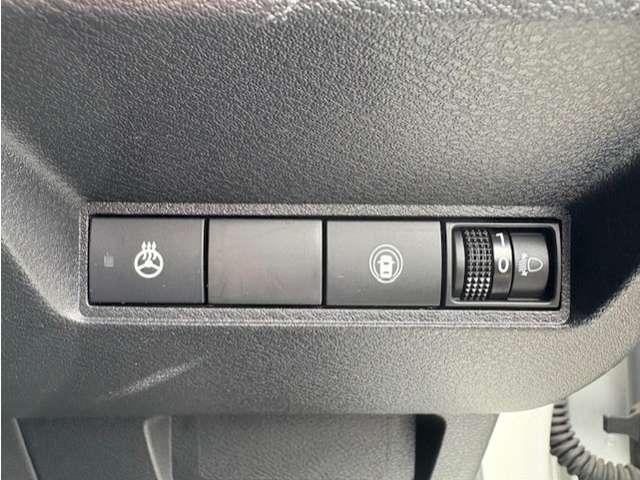 ノート S FOUR 1.2 S FOUR 4WD /ナビ/バックカメラ/ETC/シートヒーター/ス(9枚目)