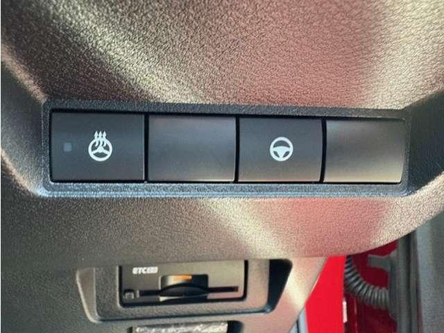 オーラ 1.2 G FOUR レザーエディション 4WD /BOSEサウンドシステム/レザーシート/NISSA(10枚目)