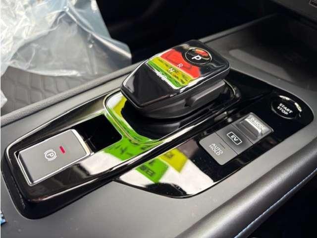 ノート １．２　ＡＵＴＥＣＨ　ＦＯＵＲ　４ＷＤ　／プロパイロット／３６０度カメラ／シートヒータ（26枚目）