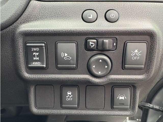 【運転席操作部】運転に役立つ機能ばかり！快適なドライブにしてくれること間違いなし！！