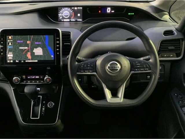 セレナ ２．０　ＸＶ　４ＷＤ　／寒冷地仕様車／３列シート／オートマチックハ（6枚目）