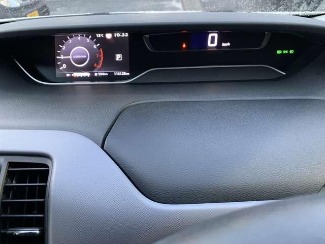 セレナ ２．０　ＸＶ　４ＷＤ　／寒冷地仕様車／３列シート／オートマチックハ（19枚目）