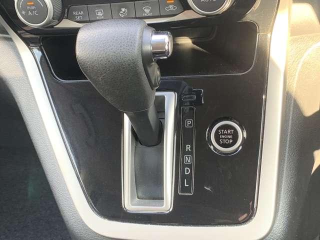 セレナ Ｘ　ＶセレクションＩＩ　２．０　Ｘ　ＶセレクションＩＩ　４ＷＤ（16枚目）