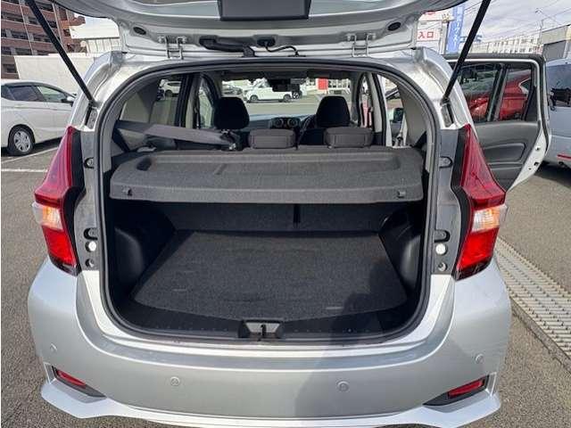 ノート 1.2 e-POWER B FOUR 4WD /ナビ/バックカメラ/衝突被害軽減ブレーキ/(19枚目)