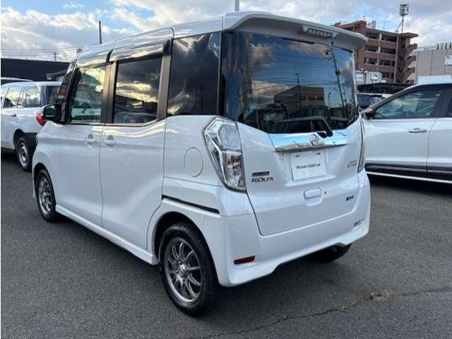 デイズルークス ６６０　ハイウェイスターＸ　Ｖセレクション　４ＷＤ　／ナビ／純正アルミホイール＋夏タイヤ有り／地（7枚目）