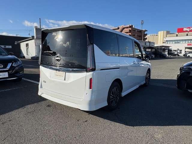 セレナ ハイウェイスターＶ　Ｖセレクション　２．０　ハイウェイスターＶ　Ｖセレクション　４ＷＤ　／両側オートスライドドア／ＥＴＣ２．０／（2枚目）