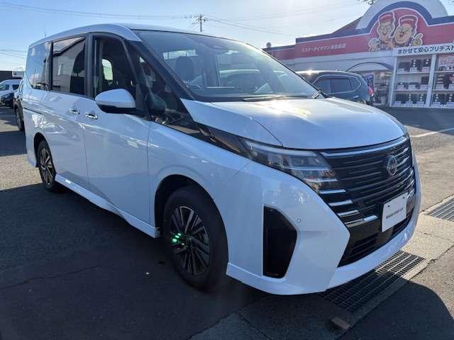 セレナ ハイウェイスターＶ　Ｖセレクション　２．０　ハイウェイスターＶ　Ｖセレクション　４ＷＤ　／両側オートスライドドア／ＥＴＣ２．０／（3枚目）