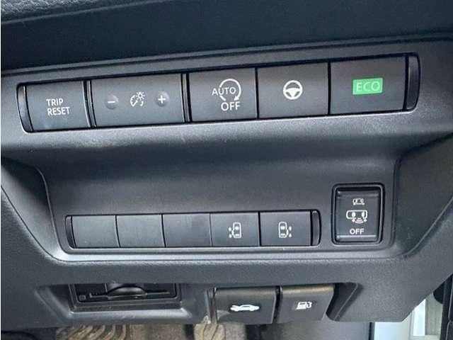 セレナ ハイウェイスターＶ　Ｖセレクション　２．０　ハイウェイスターＶ　Ｖセレクション　４ＷＤ　／両側オートスライドドア／ＥＴＣ２．０／（16枚目）