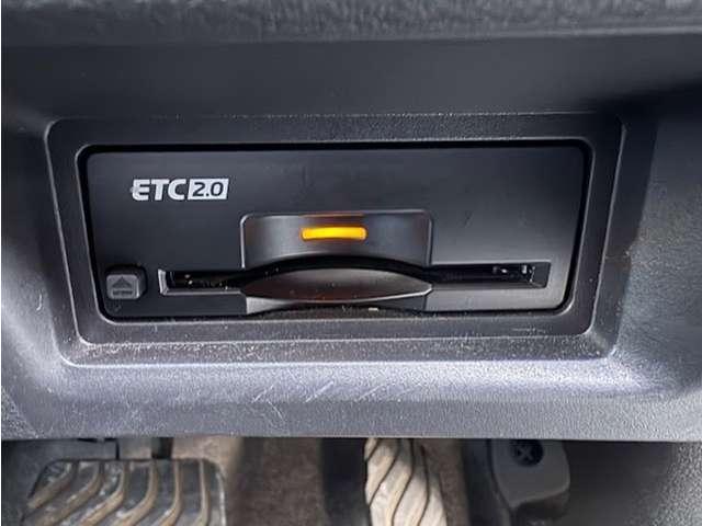 セレナ ハイウェイスターＶ　Ｖセレクション　２．０　ハイウェイスターＶ　Ｖセレクション　４ＷＤ　／両側オートスライドドア／ＥＴＣ２．０／（17枚目）