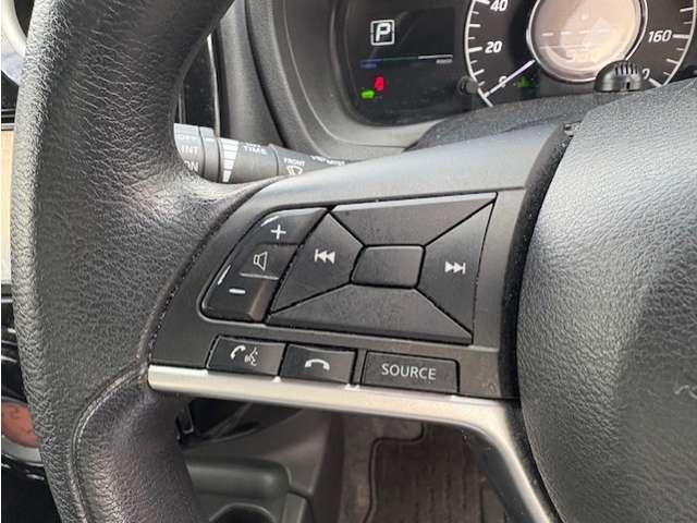 ノート ｅ－パワー　Ｘ　Ｖセレクション　１．２　ｅ－ＰＯＷＥＲ　Ｘ　Ｖセレクション　／純正ナビ／アラウンドビューモニター／オー（8枚目）