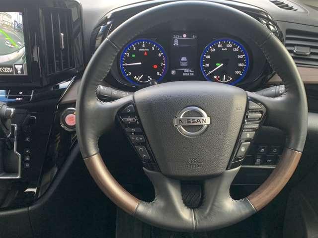 エルグランド ２．５　２５０ハイウェイスターＳ　アーバンクロム　４ＷＤ（8枚目）