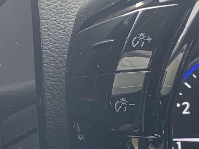 エルグランド ２．５　２５０ハイウェイスターＳ　アーバンクロム　４ＷＤ（17枚目）