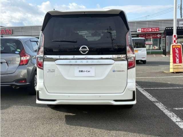 セレナ e-パワー ハイウェイスターV /社外ナビ/360°カメラ/両側オートスライド(4枚目)