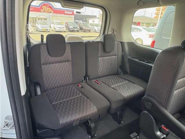 セレナ e-パワー ハイウェイスターV /社外ナビ/360°カメラ/両側オートスライド(12枚目)