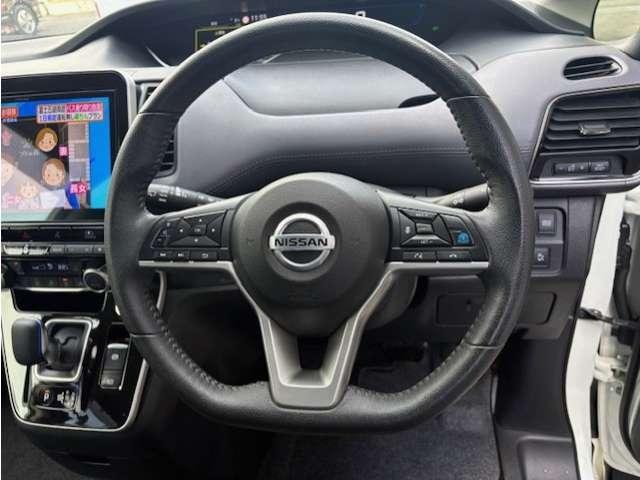 セレナ e-パワー ハイウェイスターV /社外ナビ/360°カメラ/両側オートスライド(15枚目)