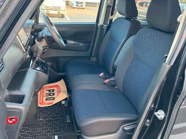 前席のお写真です。