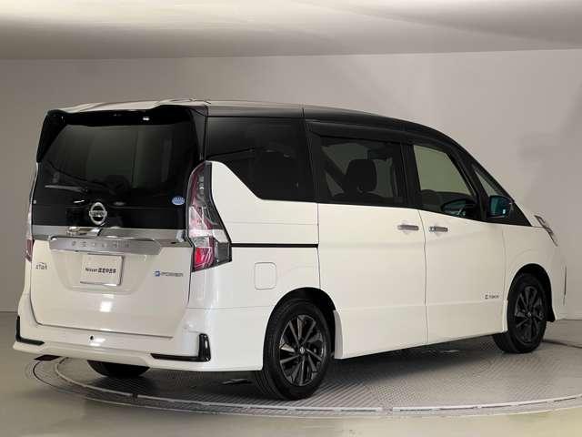 セレナ １．２　ｅ－ＰＯＷＥＲ　ハイウェイスター　Ｖ　アーバンクロム　前後ドラレコ　ＥＴＣ　後席モニター　シートヒー（2枚目）