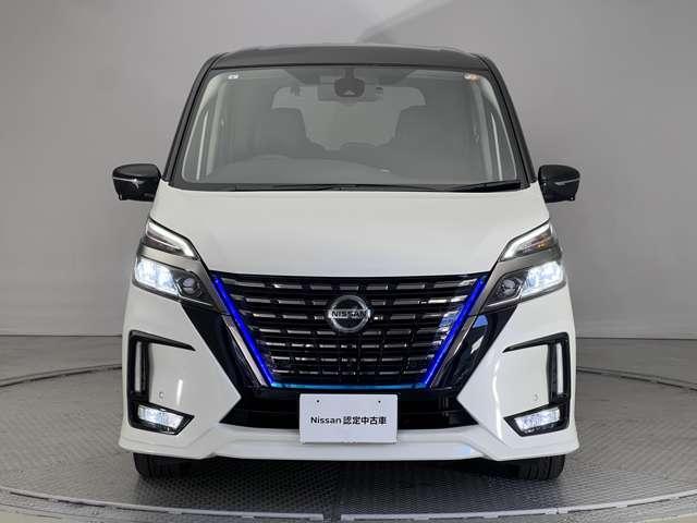 セレナ １．２　ｅ－ＰＯＷＥＲ　ハイウェイスター　Ｖ　アーバンクロム　前後ドラレコ　ＥＴＣ　後席モニター　シートヒー（3枚目）
