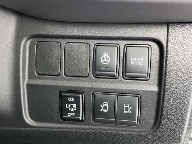 セレナ １．２　ｅ－ＰＯＷＥＲ　ハイウェイスター　Ｖ　アーバンクロム　前後ドラレコ　ＥＴＣ　後席モニター　シートヒー（13枚目）