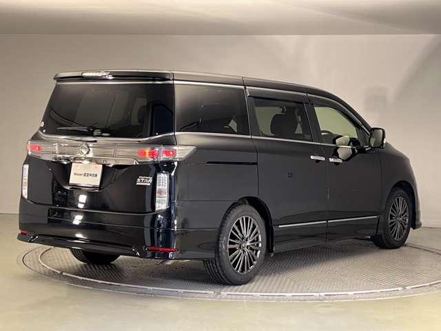 エルグランド 2.5 250ハイウェイスターS アーバンクロム 前後ドラレコ ETC 全周囲カメラ 電動リアゲ(3枚目)