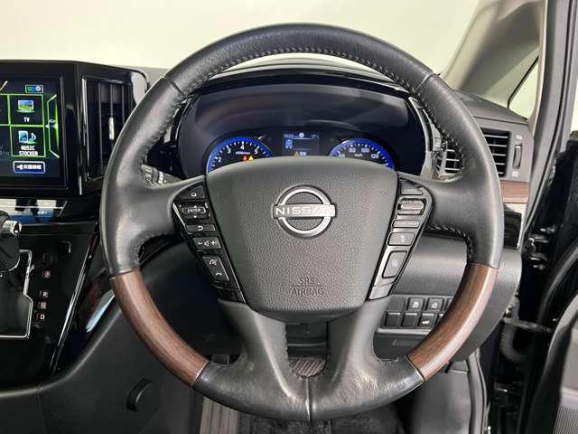 エルグランド 2.5 250ハイウェイスターS アーバンクロム 前後ドラレコ ETC 全周囲カメラ 電動リアゲ(11枚目)