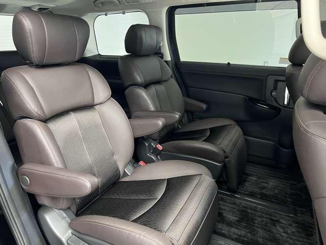 エルグランド 2.5 250ハイウェイスターS アーバンクロム 前後ドラレコ ETC 全周囲カメラ 電動リアゲ(18枚目)