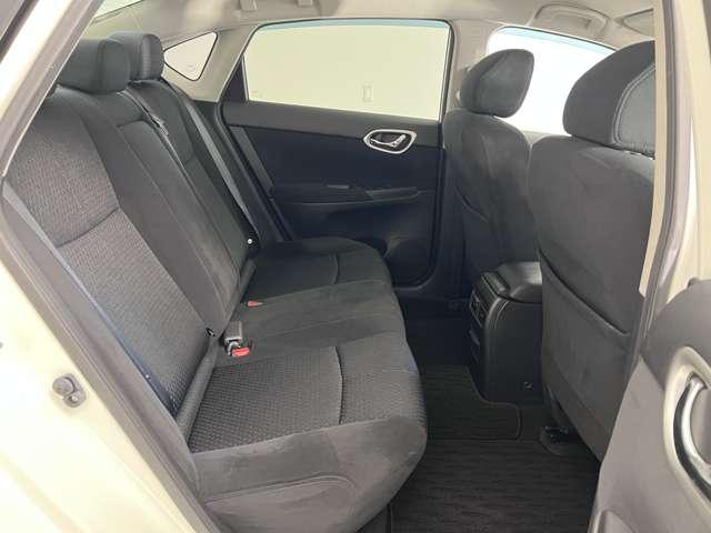 車内はルームクリーニングを実施済みです！綺麗な状態ですので、お気軽にご来店くださいね！