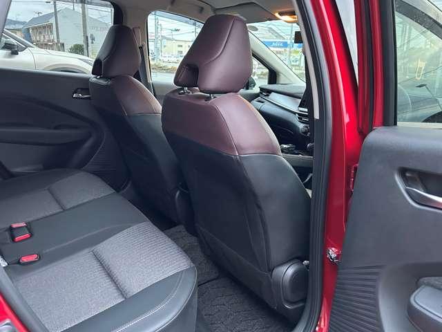 オーラ １．２　Ｇ　ＦＯＵＲ　４ＷＤ　ワンオーナー車　エマブレ　ＬＤＷ　記録簿　盗難防止システム　オートエアコン　スマートキー　バックカメラ　アルミホイール　４ＷＤ　ＥＴＣ車載器　ナビＴＶ　メモリーナビ　ドライブレコーダー　寒冷地仕様（10枚目）