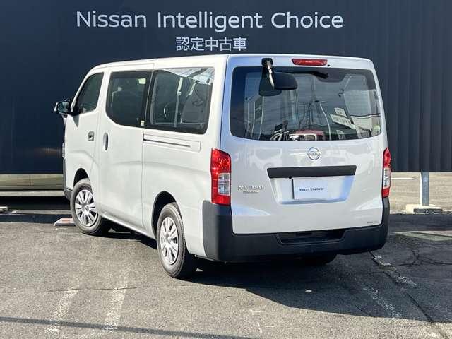 NV350キャラバンバン 2.5 DX ロングボディ ディーゼルターボ 4WD バックカメラ ETC レンタカーアップ Bカメ オートエアコン 点検記録簿付 盗難防止システム キーフリーシステム パワーステ エアバッグ パートタイム4WD ABS ETC パワーウィンド 衝突軽減システム(4枚目)