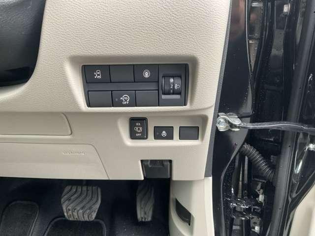 ルークス ６６０　Ｘ　４ＷＤ　快適パック（プラズマクラスター技術搭載リ　エマブレ　全方位モニター　ＬＥＤヘッドライト　４ＷＤ　寒冷地仕様　アイドリングストップ　スマートキー　キーレス　盗難防止システム　オートエアコン　メモリーナビ　運転席エアバック　助手席エアバック（12枚目）