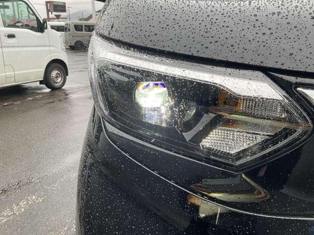 ルークス ６６０　Ｘ　４ＷＤ　快適パック（プラズマクラスター技術搭載リ　エマブレ　全方位モニター　ＬＥＤヘッドライト　４ＷＤ　寒冷地仕様　アイドリングストップ　スマートキー　キーレス　盗難防止システム　オートエアコン　メモリーナビ　運転席エアバック　助手席エアバック（13枚目）