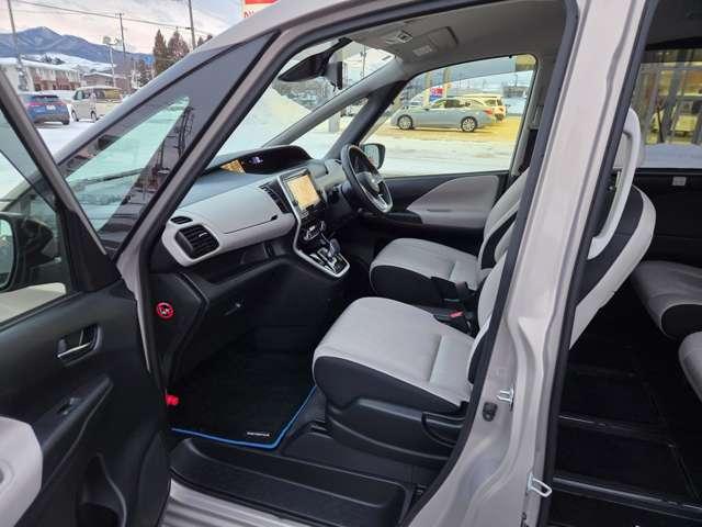 セレナ １．２　ｅ－ＰＯＷＥＲ　ハイウェイスター　Ｖ　スマートキープッシュスタート　左右パワースライドドア　エマージェンシーＢ　助手席エアバッグ　ＡＷ　３列シート　ＥＴＣ車載器　ウォークスルー　ＬＫＡ　クルーズコントロール　ドライブレコーダー　メモリナビ（32枚目）